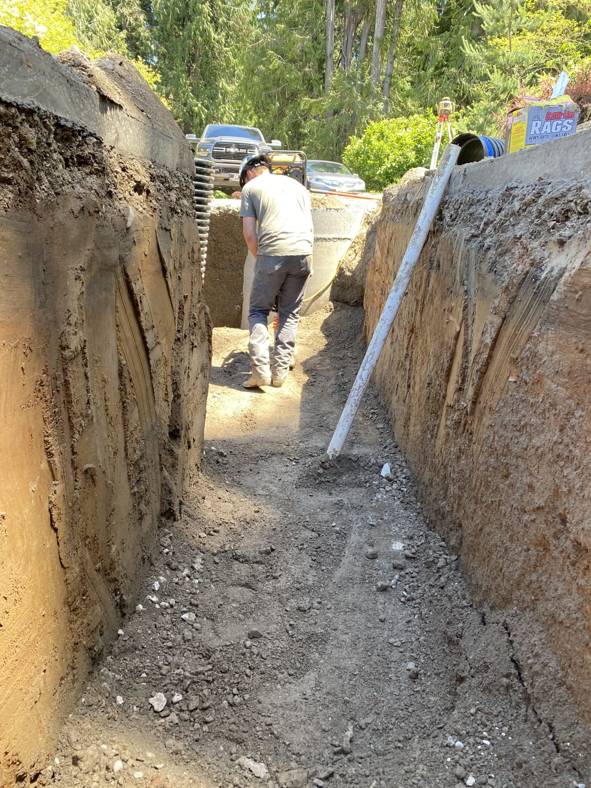 185th St Sewer Extension - dirt trench